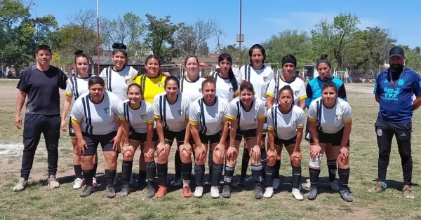 Fútbol femenino: Santa Catalina se consolida como único puntero del torneo