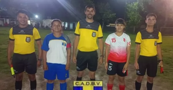 Fútbol femenino: Barrio Vila sueña con quedarse con la cima de la tabla