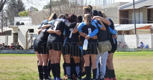 Fútbol Femenino: Barrio Quinta volvió a golear y se mantiene puntero