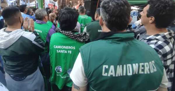 Sindicato de camioneros de Santa Fe advirtió que la eliminación de la licencia para transportistas es un riesgo para la sociedad