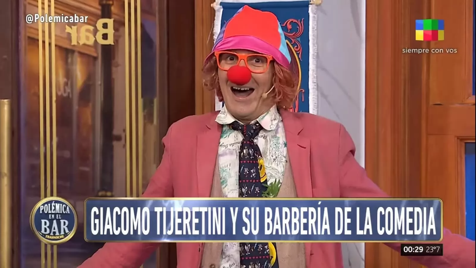 De Baigorria al país: El payaso “Cinta” (sin talento alguno) llegó a “Polémica en el Bar”