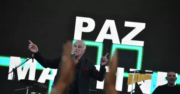 Paz Martínez volvió a enamorar a Puerto con un show inolvidable a través de todos sus clásicos