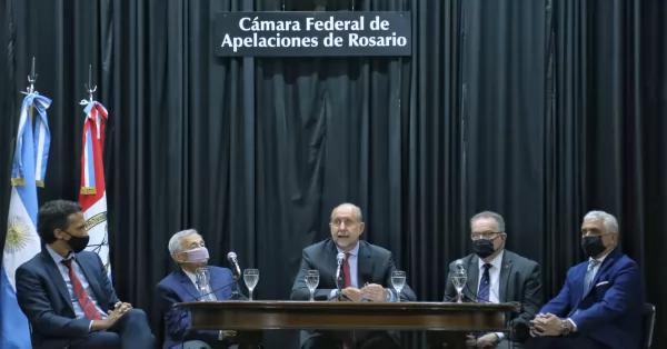 “Reunión histórica” del Gobernador con la Justicia Federal de Rosario