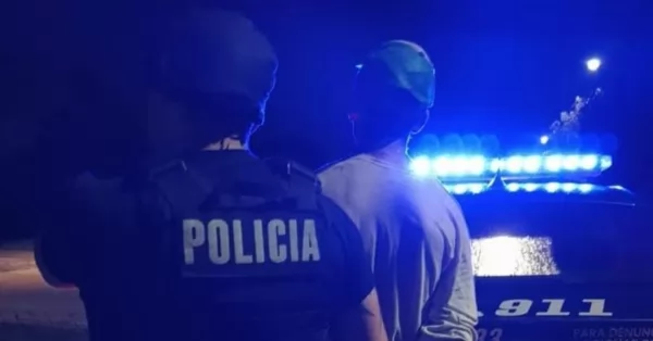 Intentó golpear a un policía para que no lo identificaran y fue detenido en San Lorenzo 