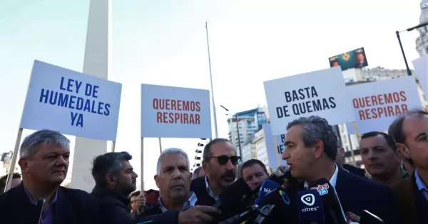 El presidente comunal de Serodino se sumó a la manifestación en el Obelisco y pidió por la Ley de Humedales