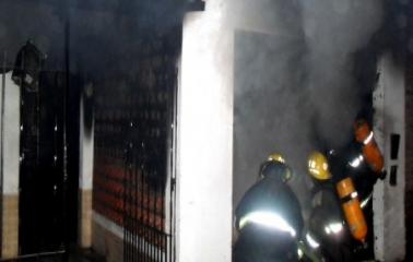 Capitán Bermúdez: Incendio en un garage