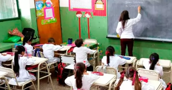 Comienzan las clases en las escuelas de Santa Fe mientras el “conflicto docente” adeuda episodios 