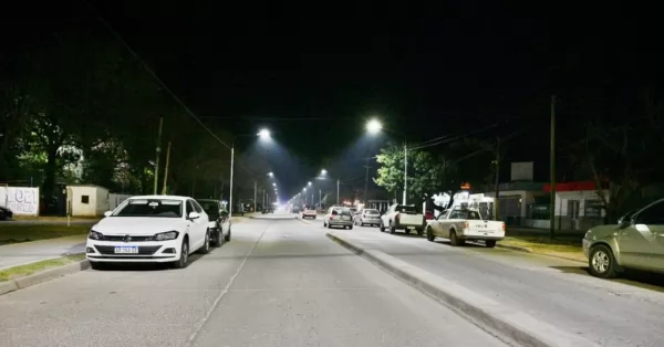 San Lorenzo: duplicaron la iluminación led en un extenso tramo de bulevar Urquiza