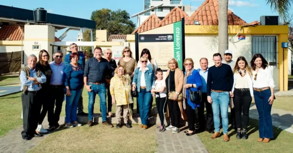 Mes Sanmartiniano: inauguraron cartelería con las máximas de San Martín para su hija en un parque de San Lorenzo