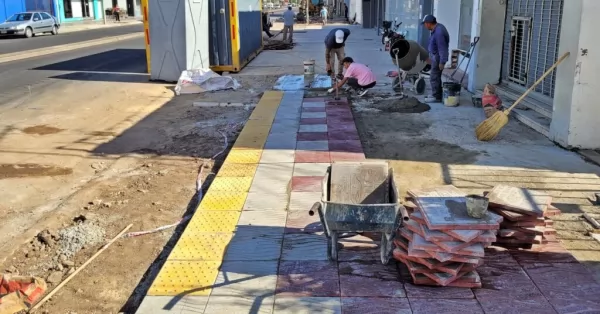 El Centro Comercial a Cielo Abierto de San Lorenzo se sigue ampliando hacia el sur por avenida San Martín