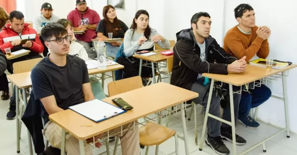  San Lorenzo: comenzó un curso de revestimiento y obras menores que dicta el municipio