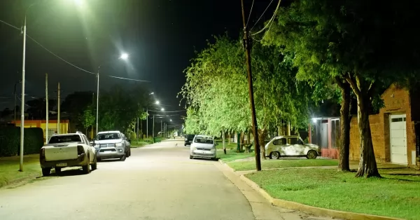 San Lorenzo: el municipio sumó luces led en 43 cuadras de barrio El Pino