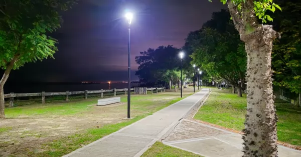 San Lorenzo: un amplio sector de la costanera estrenó luces led 