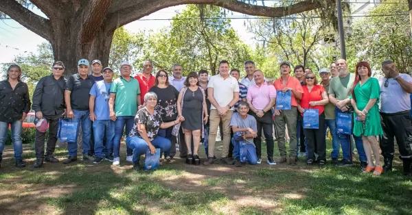 San Lorenzo: el municipio distinguió a trabajadores por sus extensas trayectorias