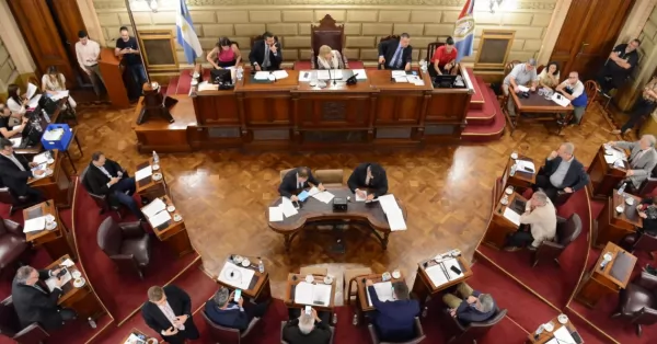 Santa Fe: en la última sesión con mayoría peronista, el Senado aprobó el Presupuesto 2024 