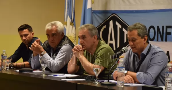 Desplazaron a Sergio Sasia y Juan Carlos Schmid volverá a conducir la Confederación Argentina de Trabajadores del Transporte 