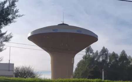 Un diseñador bermudense convirtió el tanque de agua en un plato volador