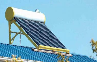 Traferri presentó un proyecto de ley para instalar termotanques solares en todas las viviendas