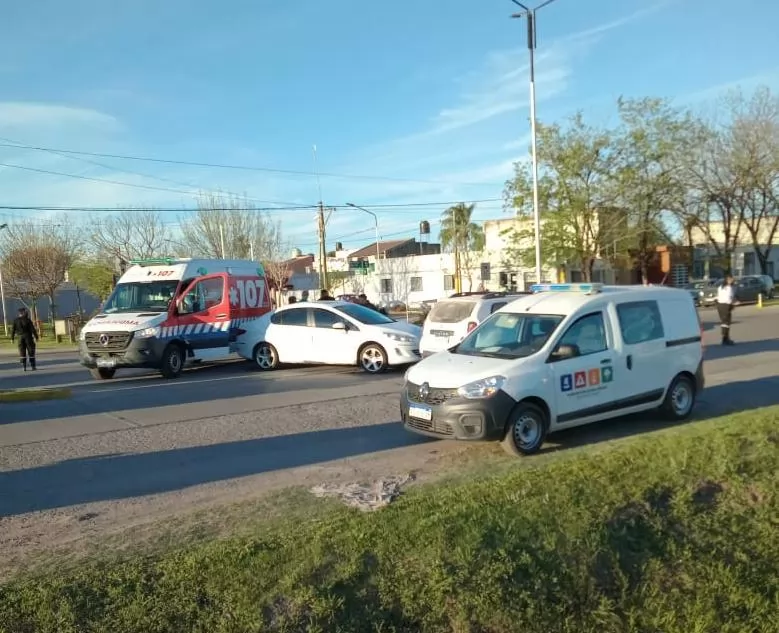 Una motociclista se accidentó en la esquina de Urquiza y Juan José Paso de San Lorenzo