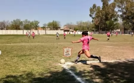 Comenzó el primer torneo femenino de la Liga Sanlorencina de Fútbol 