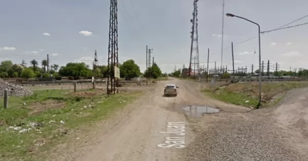 Evalúan la colocación de un puente ferroviario sobre calle San Juan 