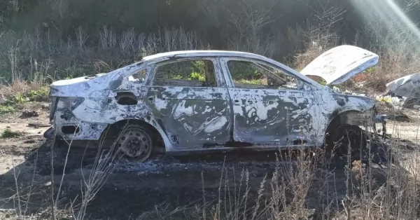 Timbúes: Hallaron un automóvil incendiado en un campo