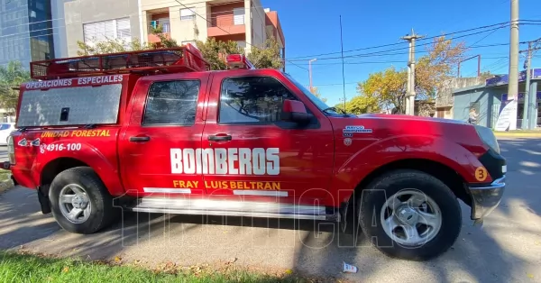 Los Bomberos Voluntarios de Beltrán sumaron un nuevo móvil 