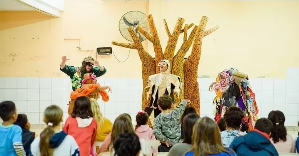 El teatro sigue abriendo telón en los barrios sanlorencinos