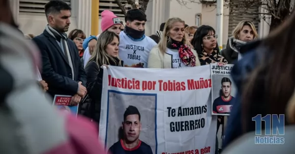 Difundieron un video del momento en que la policía embistió a Tobías Muñoz