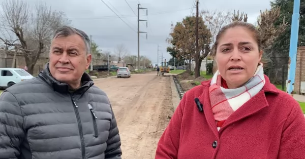 Avanzan las obras de asfaltado y cordón cuneta en Fray Luis Beltrán 