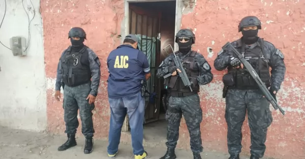 Detuvieron a tres personas por venta de drogas en Puerto General San Martín