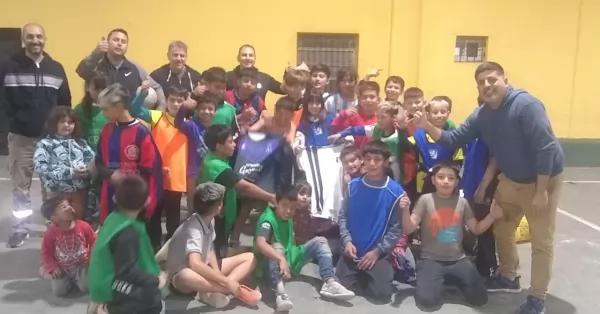 Bermudez: Santa Catalina invita a colaborar con la Escuela de Fútbol de la Iglesia Bautista