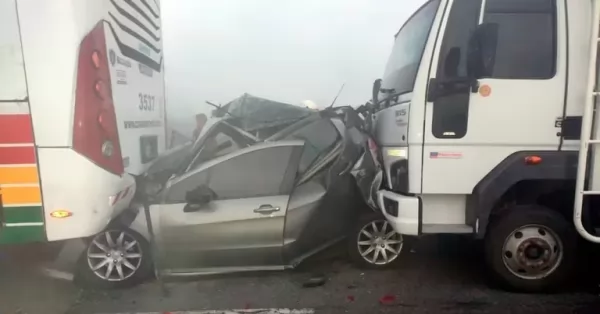 Dos muertos en un choque fatal en la zona del puente Zárate - Brazo Largo