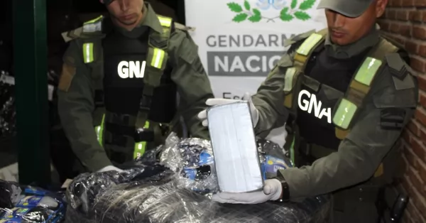 Descubren más de 35 kilos de cocaína camuflados en un camión de carga en Córdoba