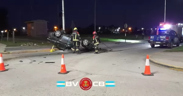 Bermúdez: manejaba alcoholizado, chocó la rotonda de la Avenida Interurbana y volcó