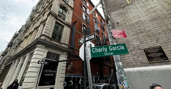Charly García fue homenajeado en Nueva York por los 40 años de “Clics Modernos”