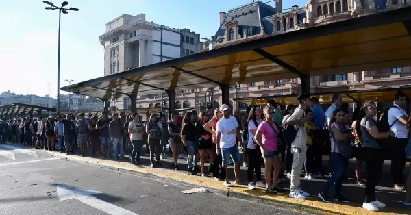 Paro de transportes en Buenos Aires por falta de pago de los subsidios