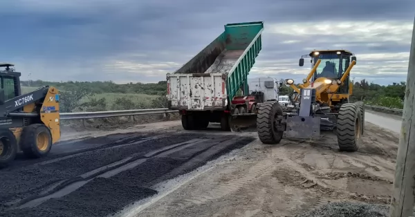 Reducción de carril en Ruta 11 en la zona del arroyo San Lorenzo por trabajos de reparación 