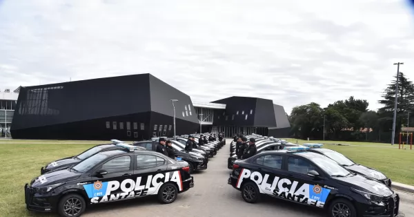 Los primeros 33 nuevos patrulleros de la Policía de Santa Fe llegaron a Rosario