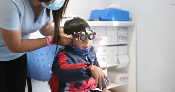 El programa oftalmológico “Ver para ser Libres” comienza a recorrer el país desde Chaco