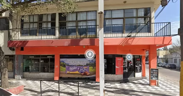 San Lorenzo: robaron en un minimarket tras maniatar y encerrar en el baño a la empleada