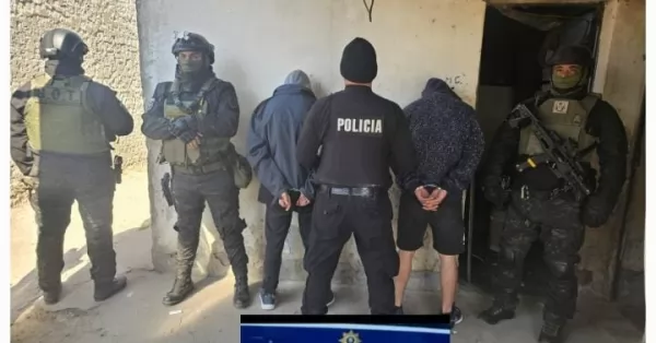 Las cámaras de seguridad roldanenses pudieron dar con un ladrón que terminó allanado y demorado junto a otro joven