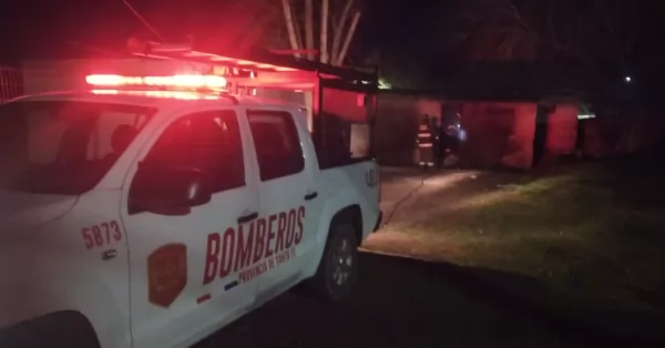 San Lorenzo: Una vivienda precaria ardió en llamas en la madrugada de este lunes