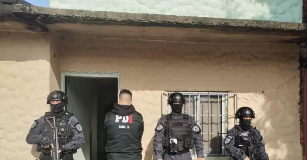 Allanamiento y detenciones en Villa Gobernador Gálvez por amenazas y narcotráfico