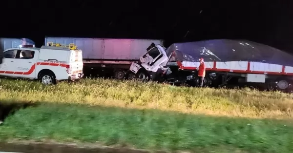 Accidente fatal en la autopista Rosario-Córdoba: una mujer falleció y hay cuatro heridos graves  