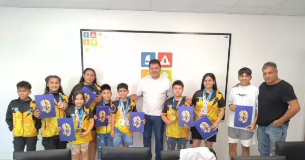 Raimundo dio reconocimientos al luchador Taiel Sánchez y a alumnos de la Escuela Mónaco de Taekwondo