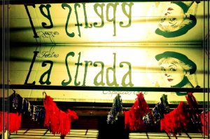 El Teatro La Strada lanzó una “Gran pollada” para sostener el espacio 