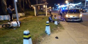 Un herido tras un accidente entre un auto y una moto en Fray Luis Beltrán