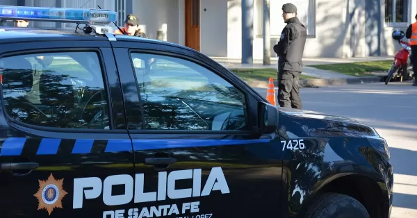 Un adolescente fue baleado en un robo en barrio Díaz Vélez de San Lorenzo