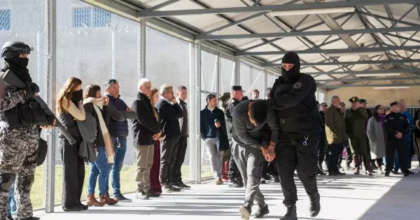 Pullaro inauguró pabellones para 200 reclusos en el norte provincial